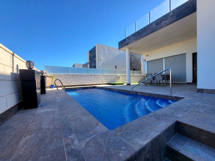 Image No.8-5 Bed Villa for sale