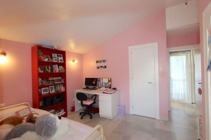 Image No.17-2 Bed Apartment for sale