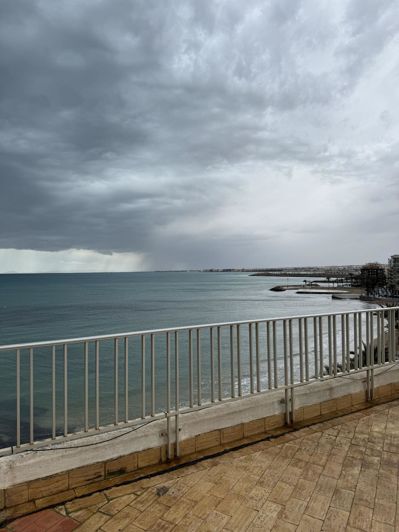 Image No.25-3 Bed Apartment for sale