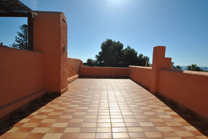 Image No.18-4 Bed Townhouse for sale