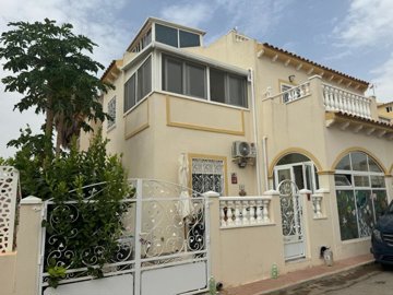 4 Bed Villa for sale