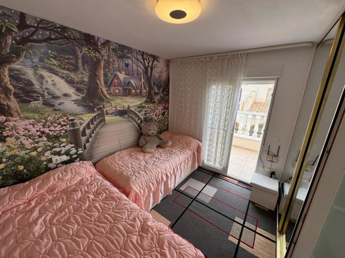 Image No.25-4 Bed Villa for sale