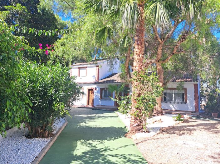 Image No.1-5 Bed Country House for sale