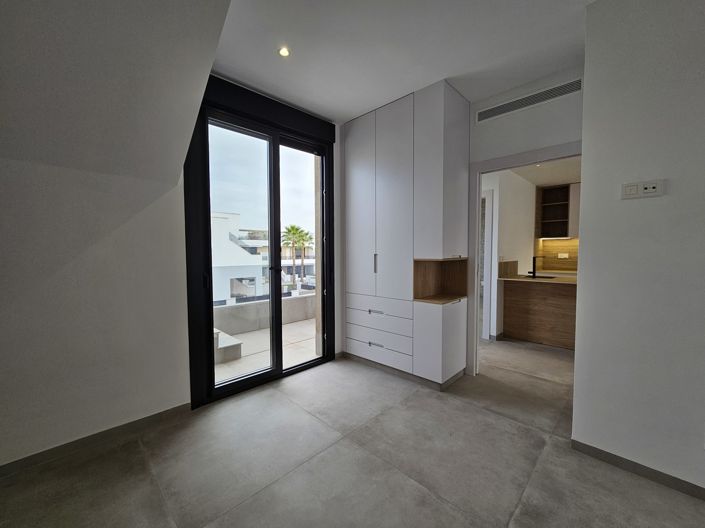 Image No.15-3 Bed Penthouse for sale