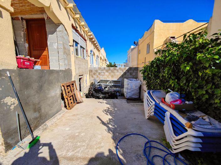 Image No.13-4 Bed Townhouse for sale