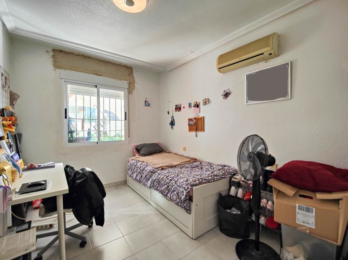 Image No.25-4 Bed Townhouse for sale