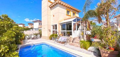 4 Bed Villa for sale