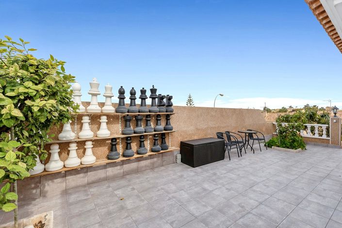 Image No.9-5 Bed Villa for sale