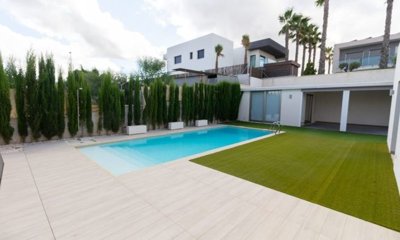 4 Bed Villa for sale