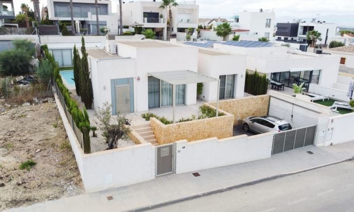 Image No.25-4 Bed Villa for sale