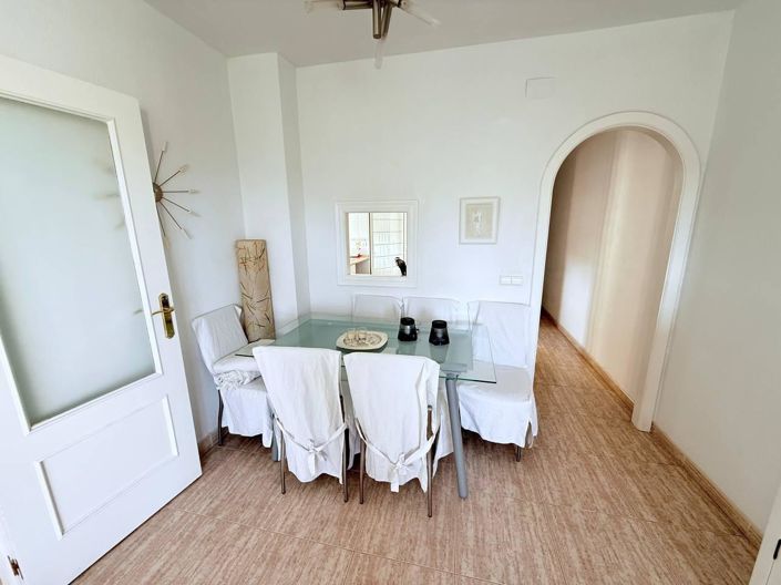 Image No.8-3 Bed Apartment for sale