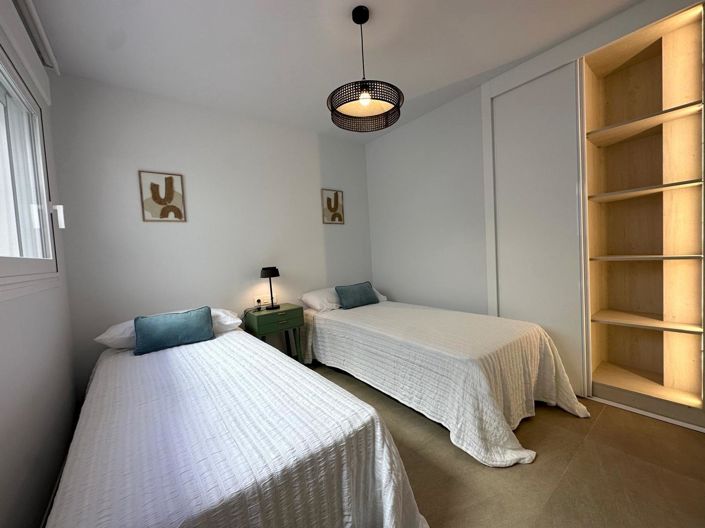 Image No.12-2 Bed Apartment for sale