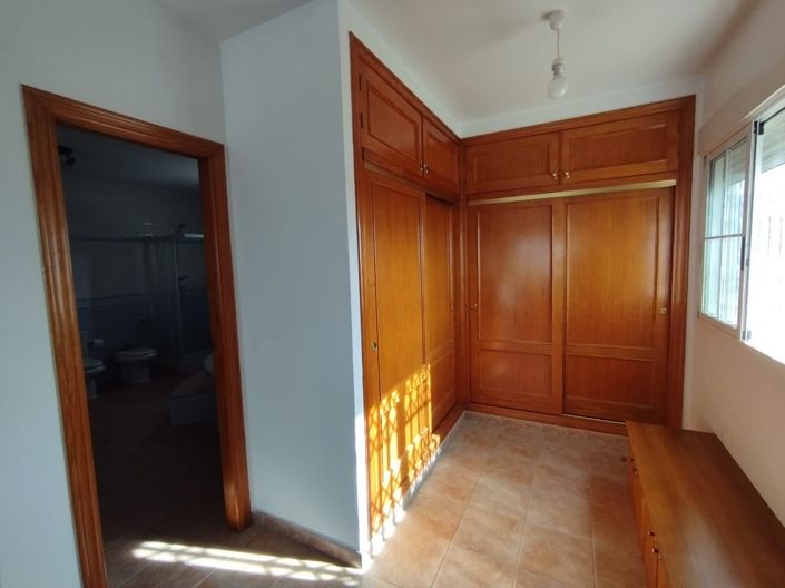 Image No.22-6 Bed Villa for sale