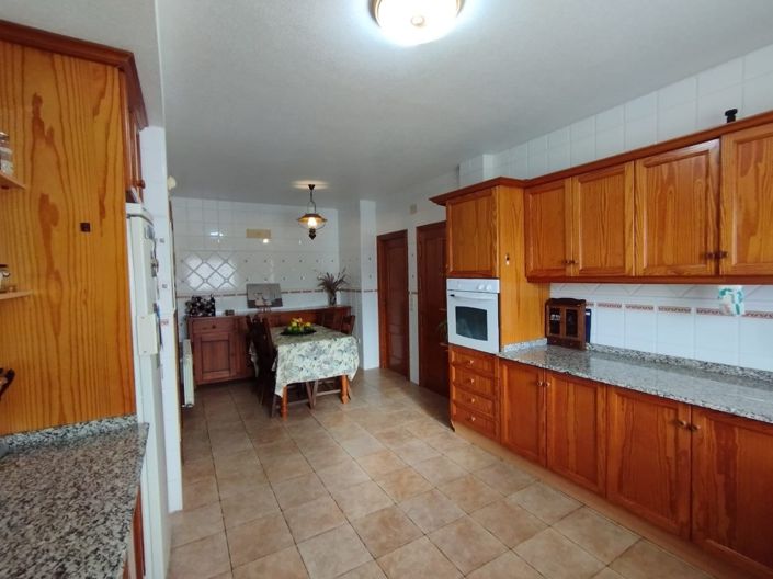 Image No.8-6 Bed Villa for sale