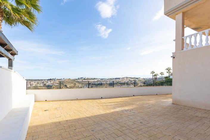 Image No.23-5 Bed Villa for sale