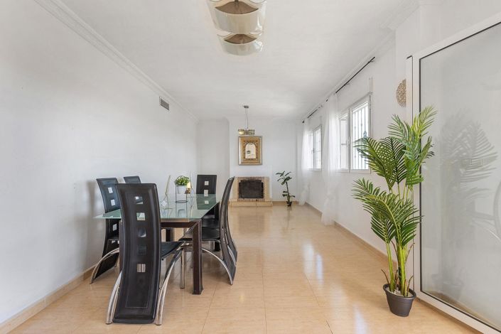 Image No.5-5 Bed Villa for sale