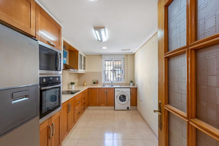 Image No.9-5 Bed Villa for sale