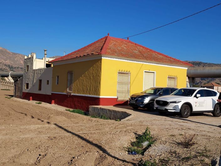 Image No.1-4 Bed Country House for sale