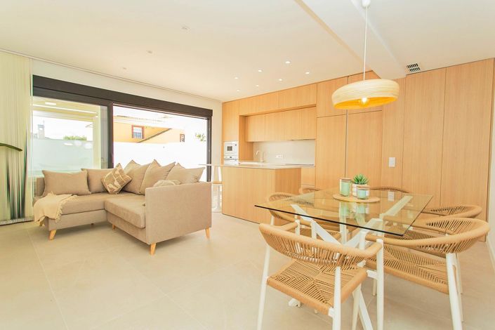 Image No.10-2 Bed Townhouse for sale