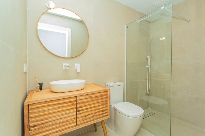 Image No.33-2 Bed Townhouse for sale