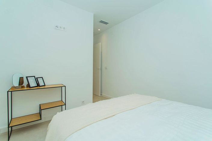 Image No.38-2 Bed Townhouse for sale