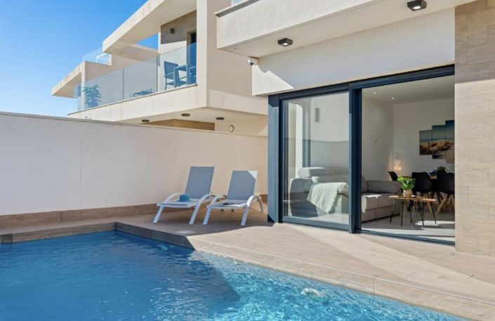 Image No.10-3 Bed Villa for sale