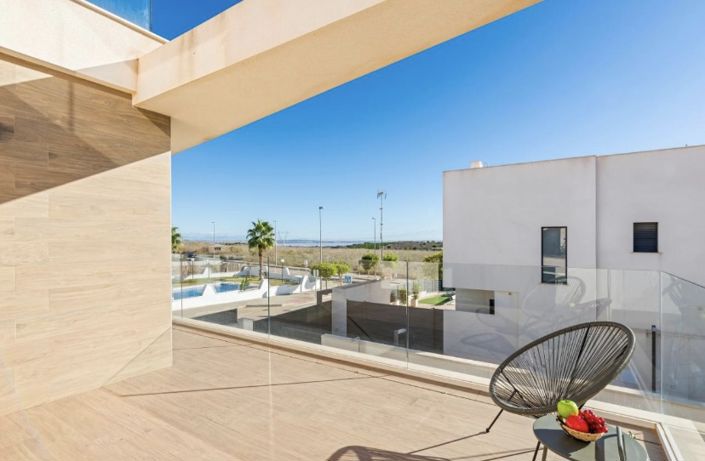 Image No.34-3 Bed Villa for sale