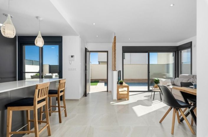 Image No.9-3 Bed Villa for sale