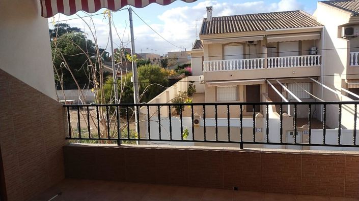 Image No.17-2 Bed Townhouse for sale