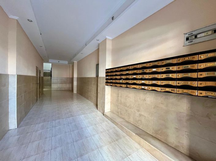 Image No.18-4 Bed Apartment for sale