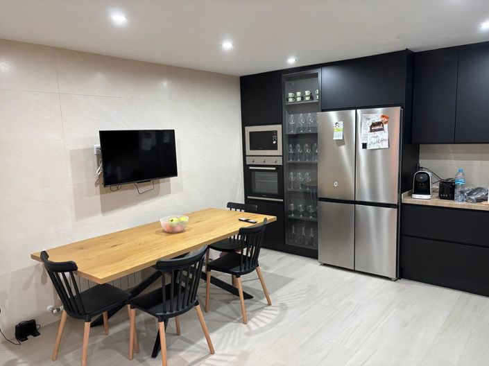 Image No.9-3 Bed Apartment for sale