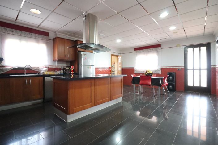 Image No.6-4 Bed Villa for sale