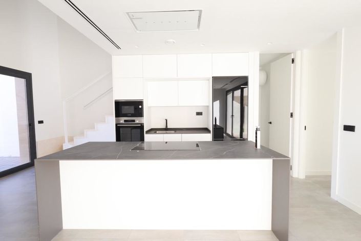 Image No.7-3 Bed Villa for sale