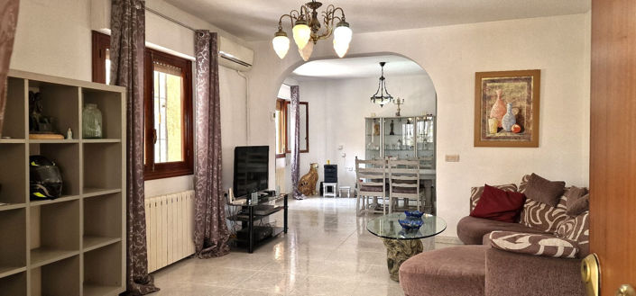Image No.2-6 Bed Villa for sale