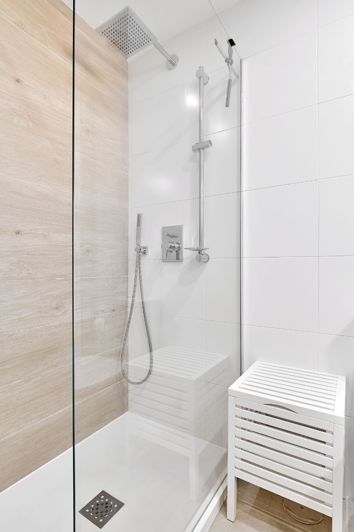 Image No.31-2 Bed Apartment for sale