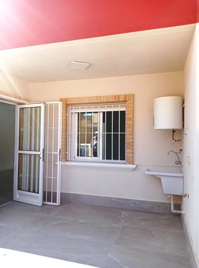 Image No.2-2 Bed Townhouse for sale