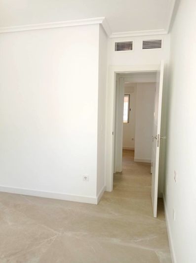 Image No.6-2 Bed Townhouse for sale