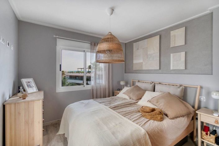 Image No.10-3 Bed Apartment for sale