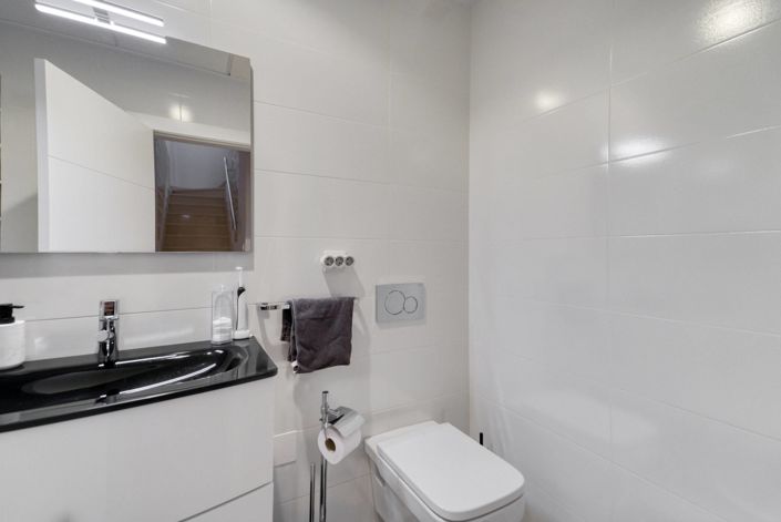 Image No.50-5 Bed Villa for sale