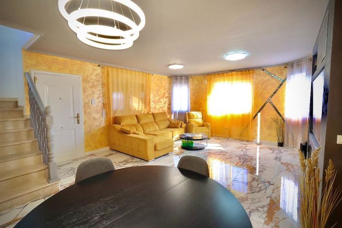 Image No.7-4 Bed Villa for sale