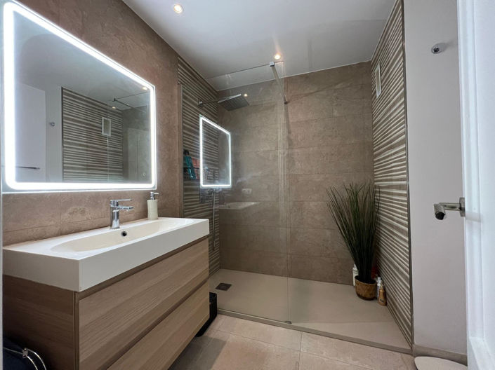 Image No.24-2 Bed Apartment for sale