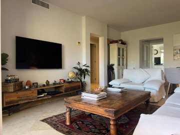 8-e64a9055bba3e77ac8aca3b893cdf826