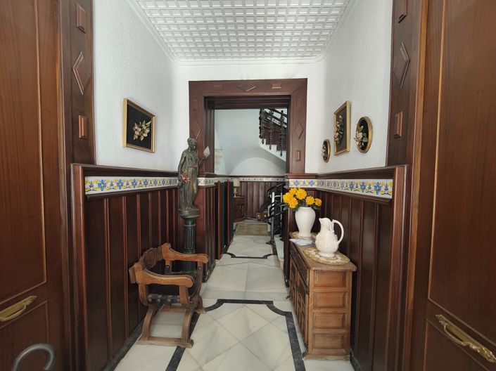 Image No.30-5 Bed Apartment for sale