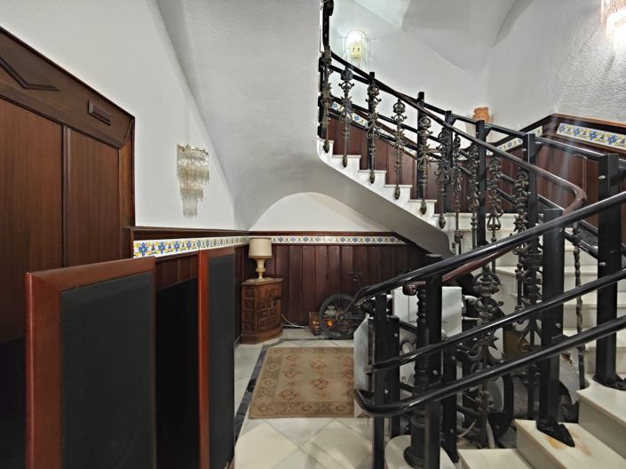 Image No.31-5 Bed Apartment for sale