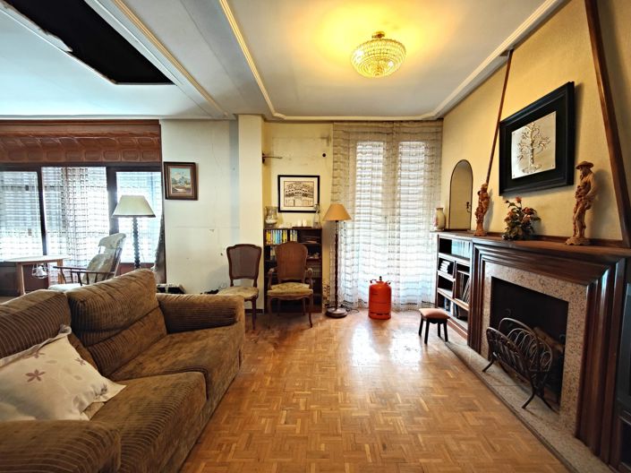 Image No.6-5 Bed Apartment for sale