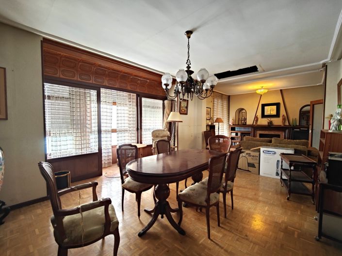 Image No.9-5 Bed Apartment for sale