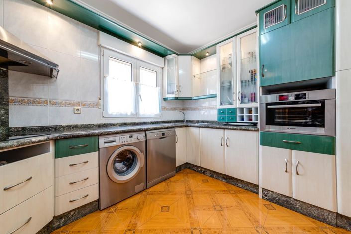 Image No.17-4 Bed Villa for sale