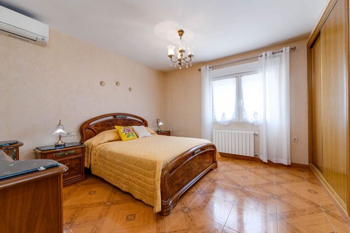 Image No.19-4 Bed Villa for sale