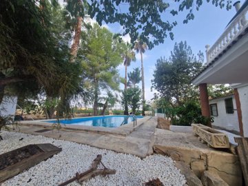5 Bed Villa for sale