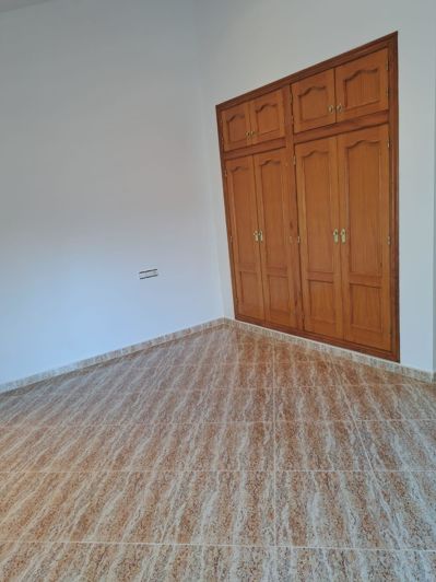 Image No.27-5 Bed Villa for sale